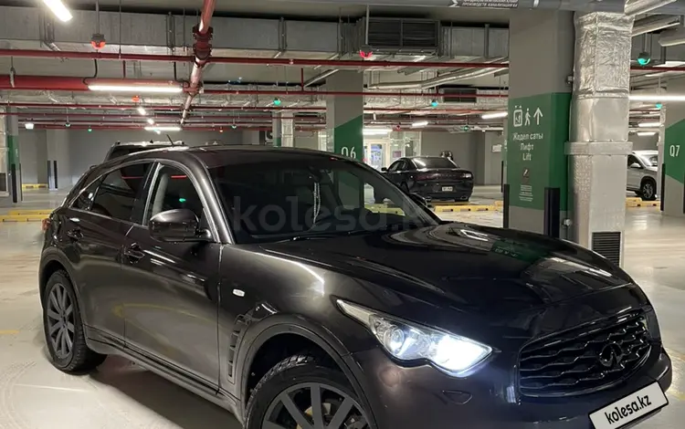 Infiniti FX35 2009 года за 10 300 000 тг. в Астана