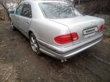 Mercedes-Benz E 240 1997 года за 2 500 000 тг. в Усть-Каменогорск – фото 4