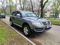 Volkswagen Touareg 2004 года за 5 300 000 тг. в Алматы