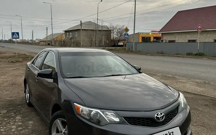 Toyota Camry 2013 годаүшін8 200 000 тг. в Атырау