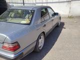 Mercedes-Benz E 230 1991 годаүшін950 000 тг. в Тараз – фото 3