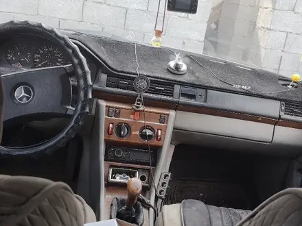 Mercedes-Benz E 230 1991 года за 800 000 тг. в Тараз – фото 7