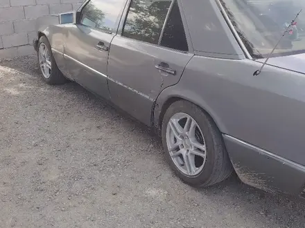 Mercedes-Benz E 230 1991 года за 800 000 тг. в Тараз – фото 8