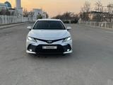 Toyota Camry 2023 года за 19 400 000 тг. в Жетысай – фото 5