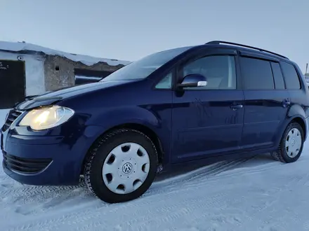 Volkswagen Touran 2008 года за 4 600 000 тг. в Караганда – фото 2