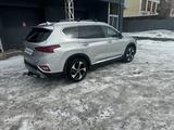 Hyundai Santa Fe 2020 года за 16 500 000 тг. в Жезказган – фото 4