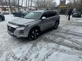 Hyundai Santa Fe 2020 года за 16 500 000 тг. в Жезказган – фото 3