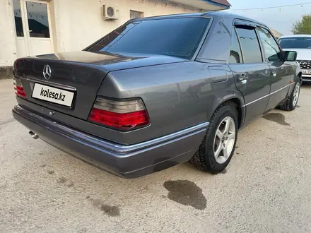 Mercedes-Benz E 200 1995 года за 1 700 000 тг. в Шымкент – фото 7