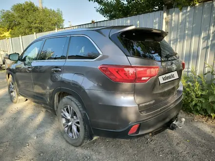 Toyota Highlander 2014 года за 13 200 000 тг. в Актобе – фото 2