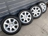 Комплект оригинальных дисков с шинами на Мерседес A209 за 250 000 тг. в Алматы