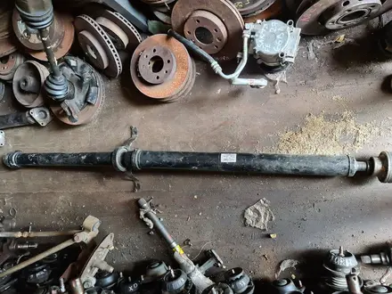 Кардан на ауди А6 С7 кватро за 1 000 тг. в Алматы