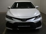 Toyota Camry Prestige 2023 года за 18 700 000 тг. в Актобе – фото 3
