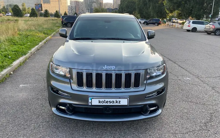 Jeep Grand Cherokee 2012 годаfor19 000 000 тг. в Алматы