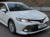 Toyota Camry 2020 года за 13 500 000 тг. в Алматы – фото 5