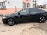 Toyota Camry 2011 годаfor6 500 000 тг. в Атырау – фото 4