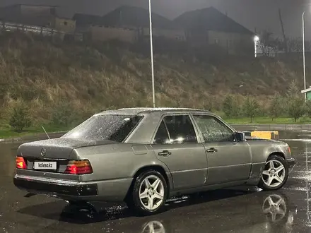 Mercedes-Benz E 230 1990 года за 1 600 000 тг. в Шымкент – фото 3