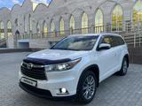 Toyota Highlander 2014 года за 16 200 000 тг. в Уральск