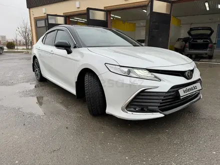 Toyota Camry 2021 года за 17 000 000 тг. в Актау – фото 3