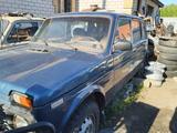 ВАЗ (Lada) Lada 2131 (5-ти дверный) 2000 годаүшін650 000 тг. в Павлодар