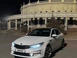 Kia K5 2018 года за 8 500 000 тг. в Атырау