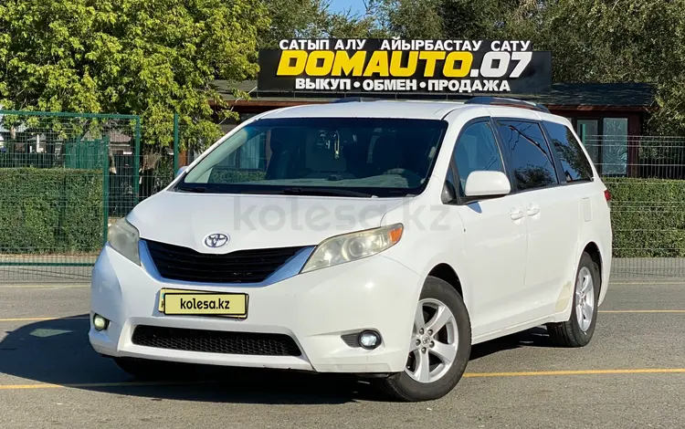 Toyota Sienna 2013 года за 11 600 000 тг. в Уральск