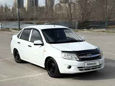 ВАЗ (Lada) Granta 2190 2013 года за 1 890 000 тг. в Караганда – фото 3