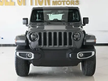 Jeep Wrangler 2023 года за 32 800 000 тг. в Алматы – фото 2