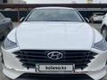 Hyundai Sonata 2021 годаfor12 500 000 тг. в Актобе – фото 2