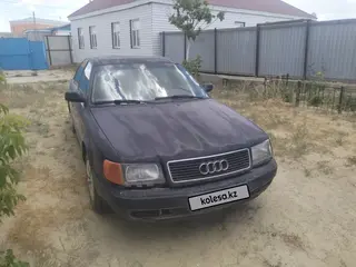 Audi 100