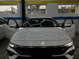 Hyundai Elantra 2024 года за 9 600 000 тг. в Астана