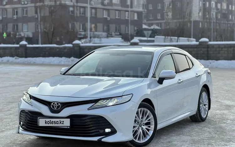 Toyota Camry 2020 годаfor13 300 000 тг. в Алматы