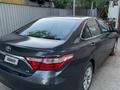 Toyota Camry 2016 года за 6 400 000 тг. в Актобе – фото 2