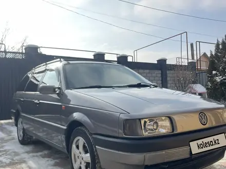 Volkswagen Passat 1993 года за 2 700 000 тг. в Алматы – фото 3