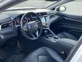Toyota Camry 2021 года за 14 700 000 тг. в Актобе – фото 6