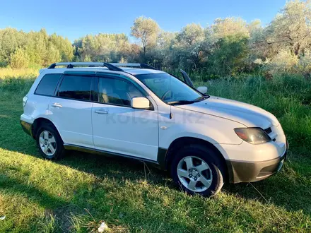 Mitsubishi Outlander 2004 года за 4 000 000 тг. в Алматы – фото 4