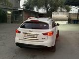 Infiniti QX70 2014 года за 9 500 000 тг. в Алматы – фото 2