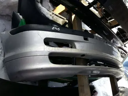 Передний бампер BMW E46 за 32 000 тг. в Семей