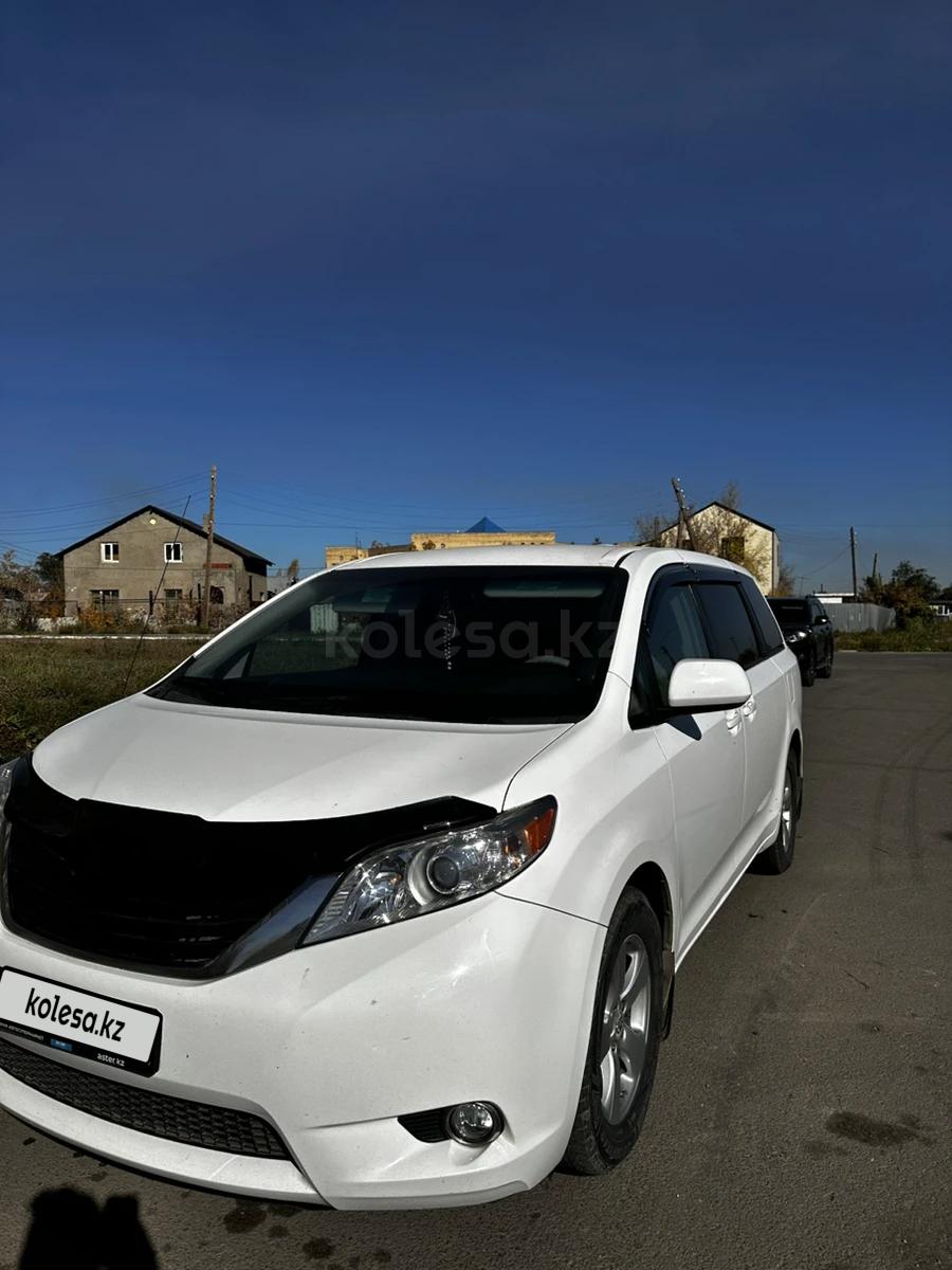 Toyota Sienna 2012 г.