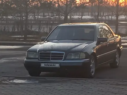 Mercedes-Benz C 220 1995 года за 2 250 000 тг. в Петропавловск