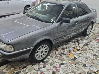 Audi 80