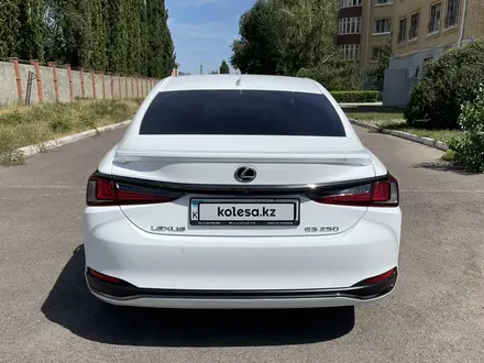 Lexus ES 250 2021 года за 29 600 000 тг. в Астана – фото 6