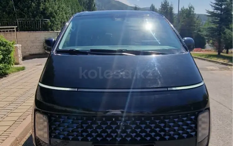 Hyundai Staria 2023 года за 19 000 000 тг. в Алматы