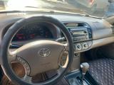 Toyota Camry 2005 года за 4 900 000 тг. в Астана – фото 2