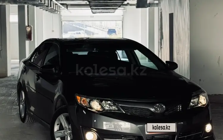 Toyota Camry 2014 года за 5 700 000 тг. в Атырау