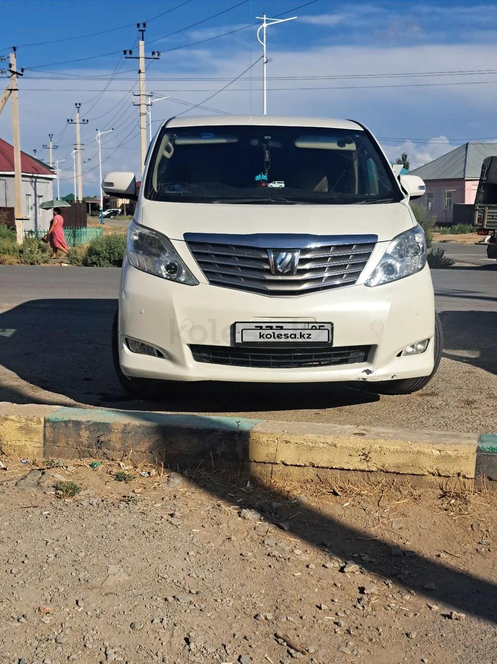 Toyota Alphard 2010 г.