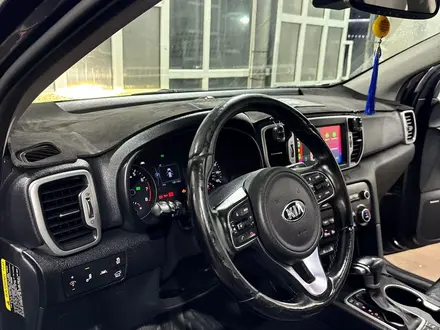 Kia Sportage 2018 года за 5 500 000 тг. в Уральск – фото 2