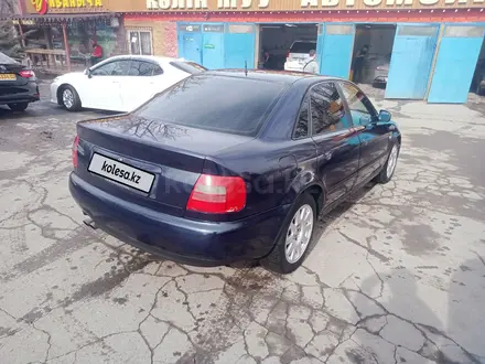 Audi A4 1998 года за 2 800 000 тг. в Алматы – фото 4