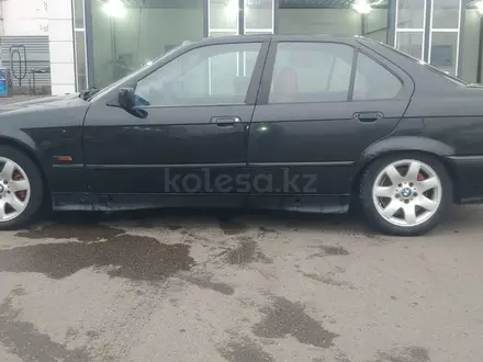 BMW 325 1992 года за 1 700 000 тг. в Алматы – фото 2