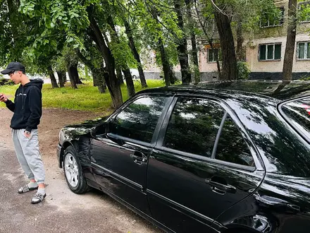 Mercedes-Benz C 220 1995 года за 1 250 000 тг. в Тараз – фото 16