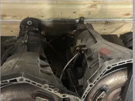 Автомат коробка на Мерседесе 103 двигатель за 300 000 тг. в Астана